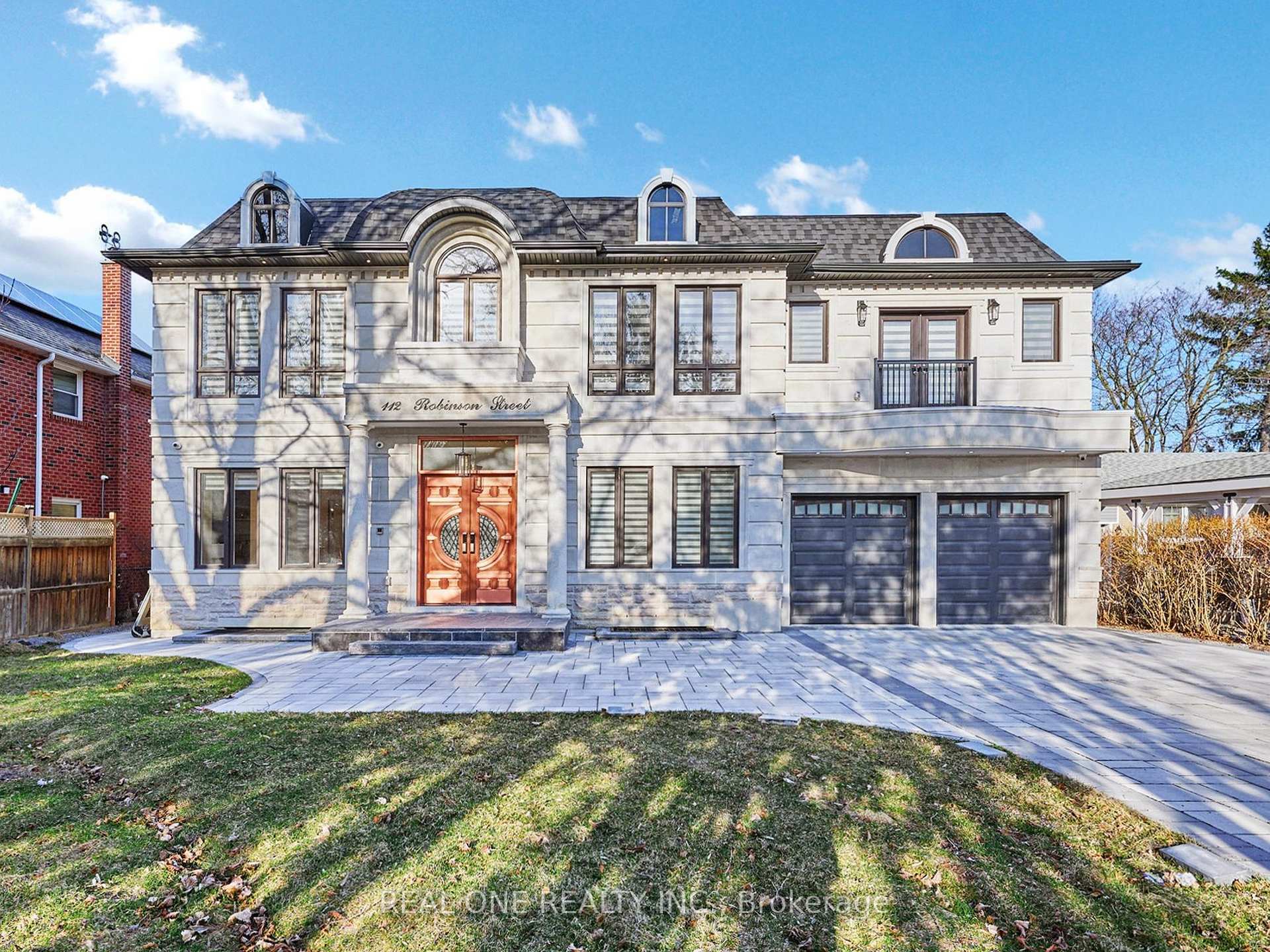 Property Photo: 112 Robinson Street ON L3P 1P1