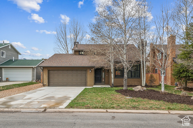 Property Photo: 5631 Kingsford Ave UT 84098