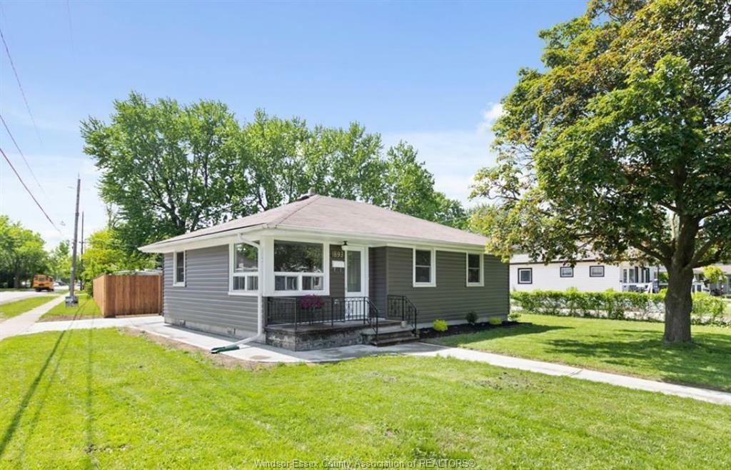 Property Photo:  1893 Glendale  ON N9K 1E1 