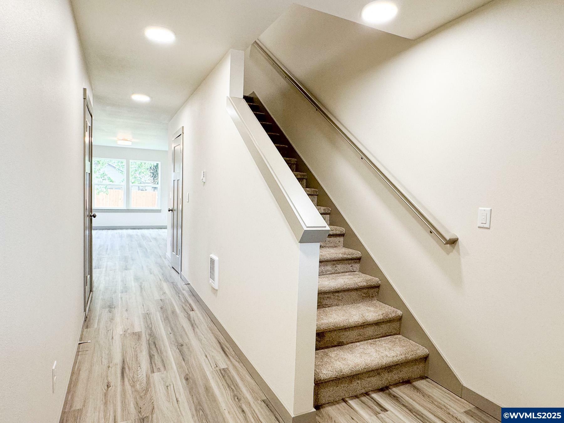 Property Photo:  2262 Simpson St SE  OR 97301 