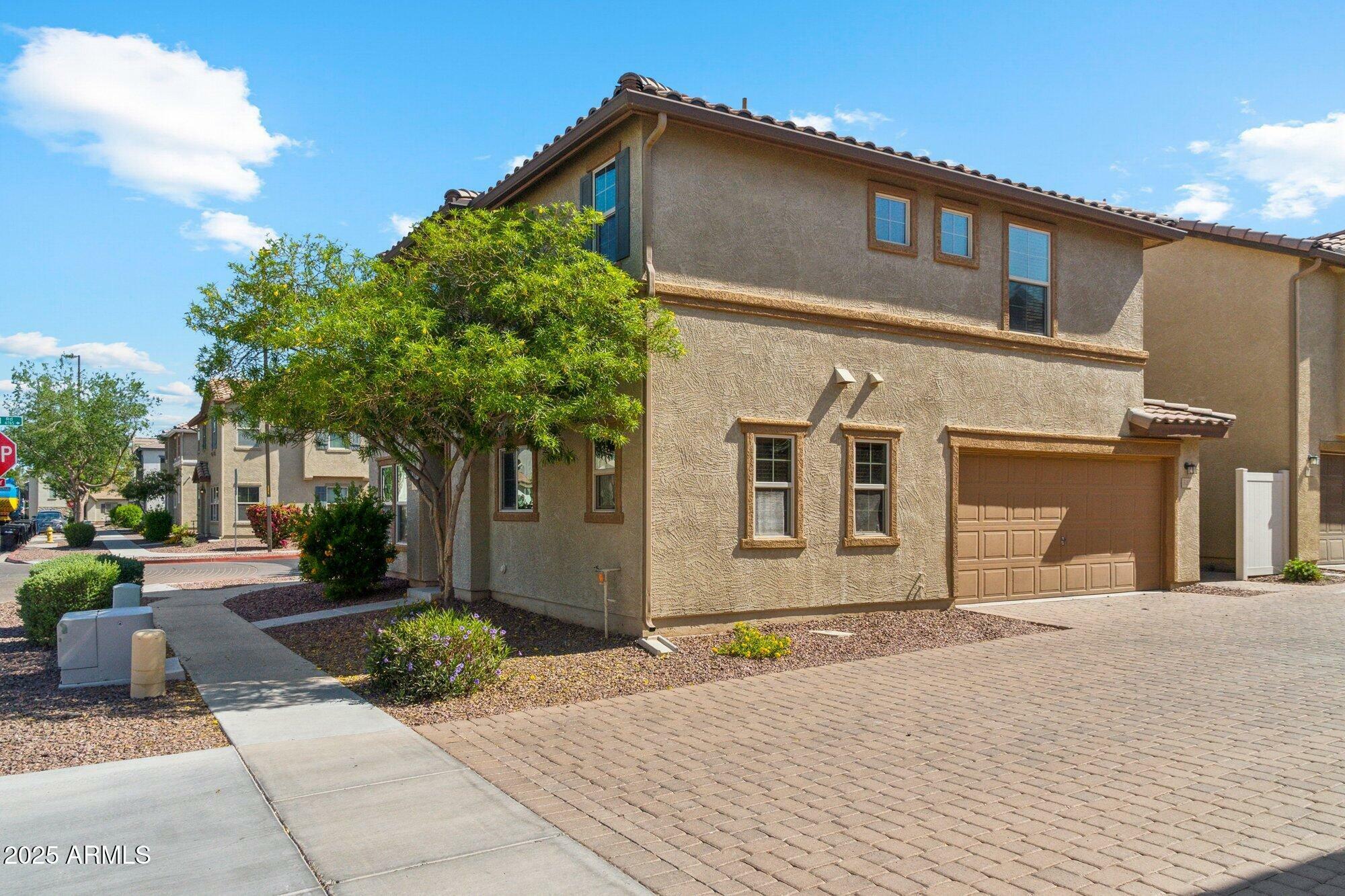 Property Photo: 523 N Ranger Trail AZ 85234