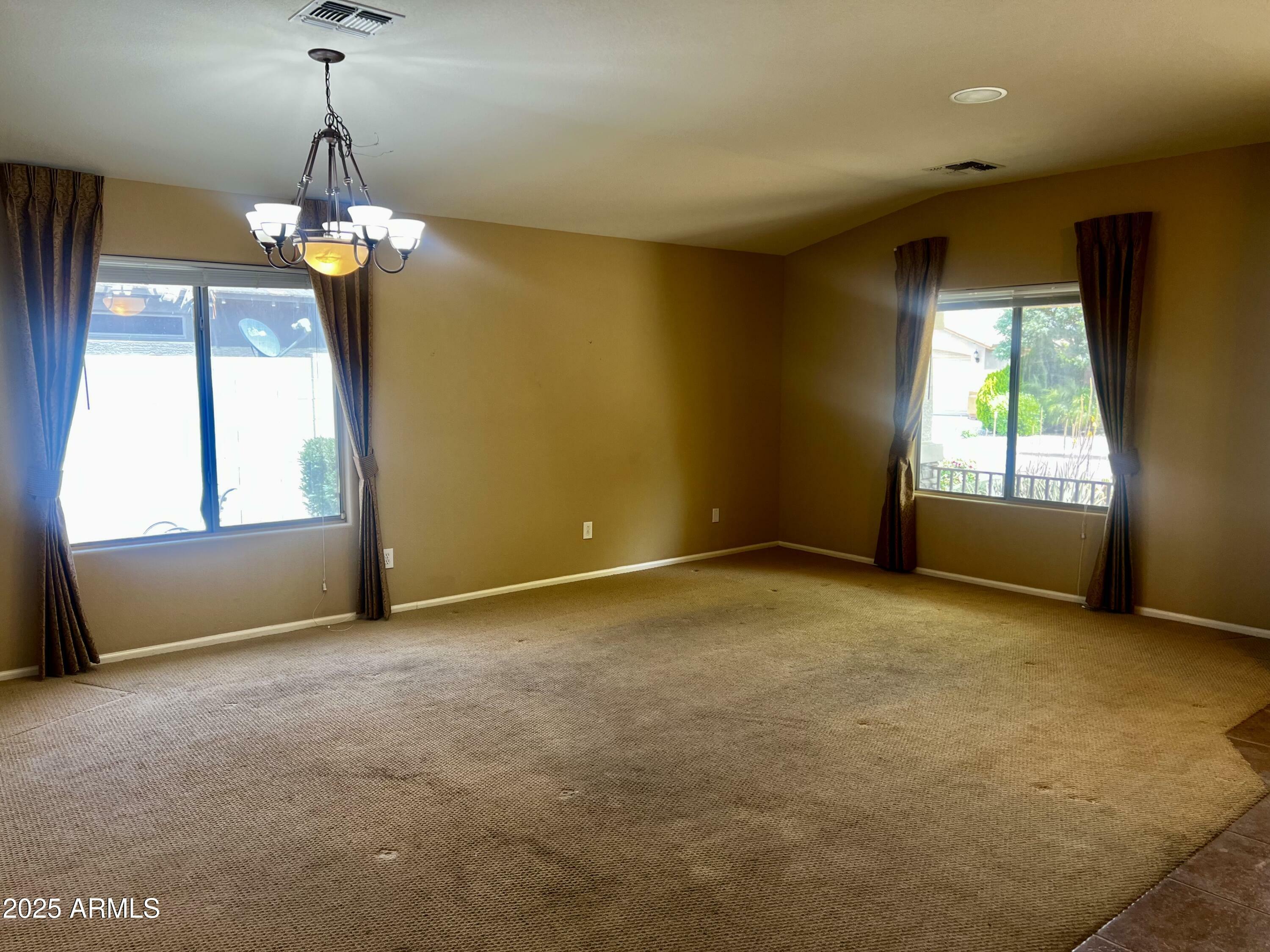 Property Photo: 830 E Dry Creek Road AZ 85143