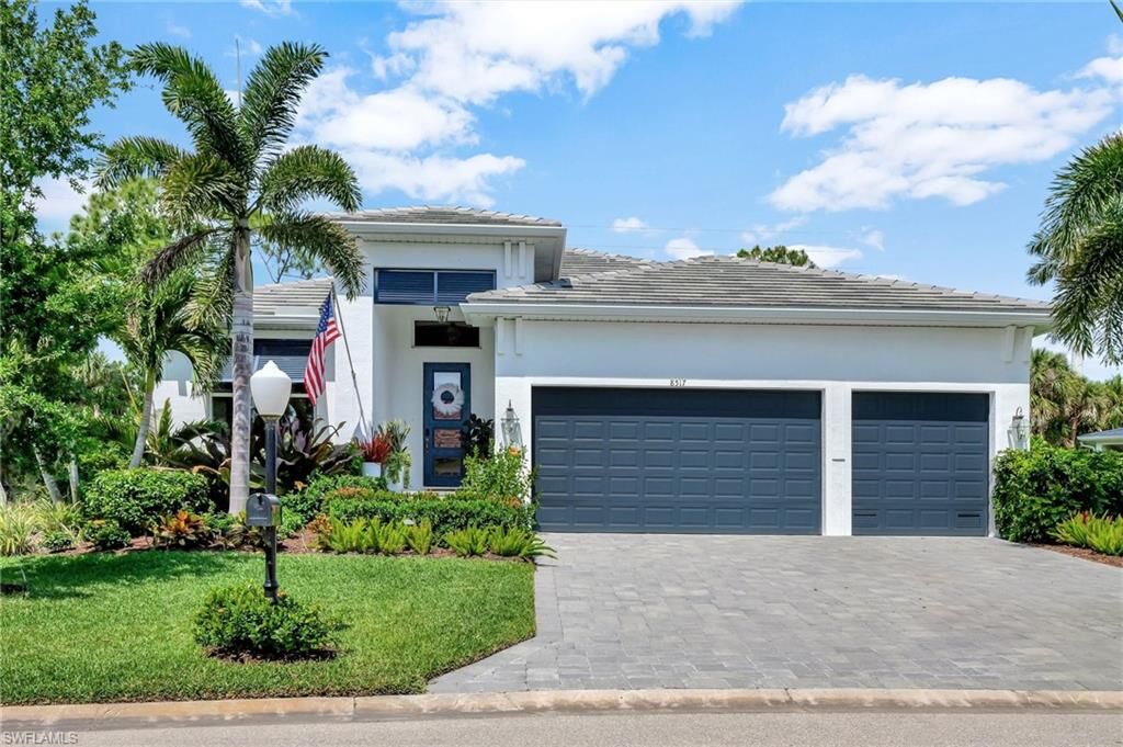 Property Photo:  8517 S Lake Cir  FL 33908 