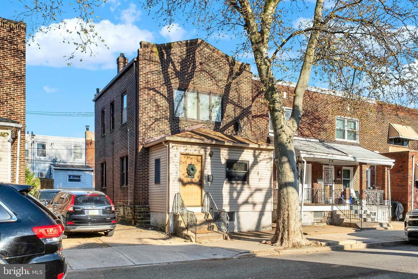 Property Photo: 2733 S 7th Street PA 19148
