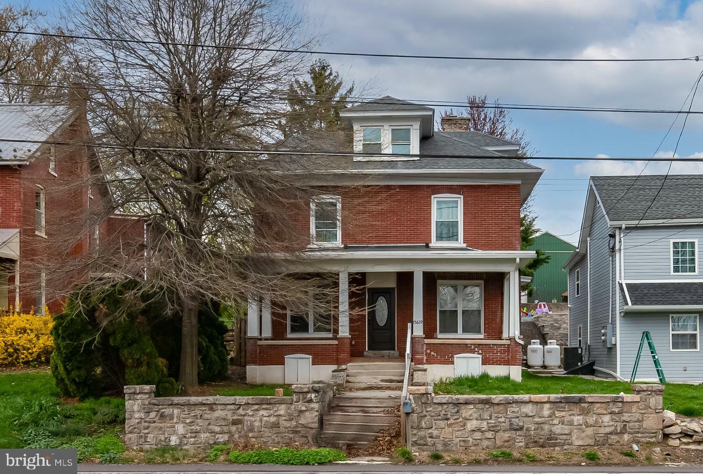 Property Photo: 15619 E Kutztown Road PA 19530