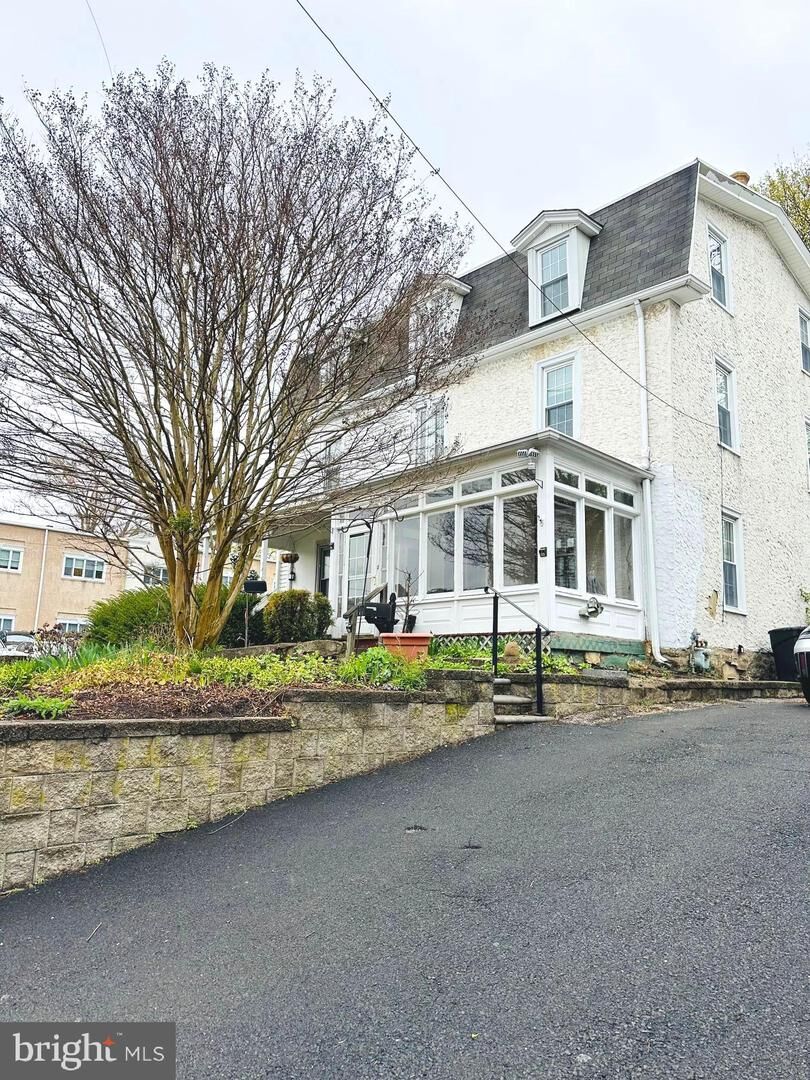 Property Photo: 827 Greenwood Avenue PA 19046