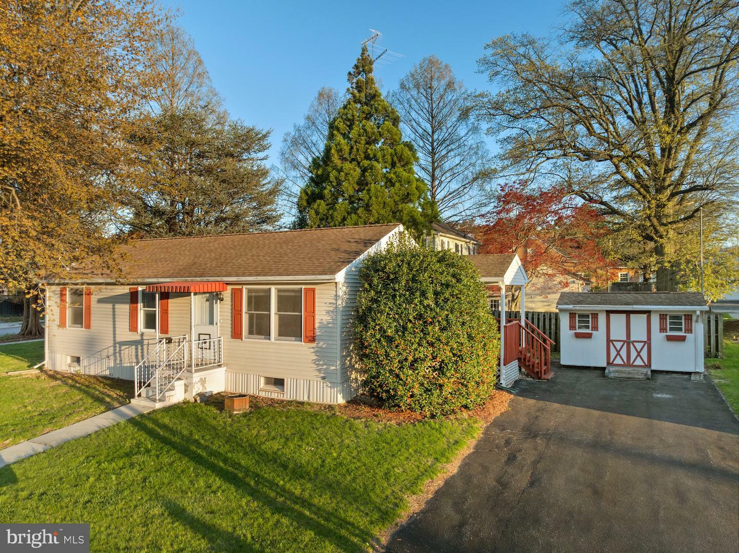 30 Allegheny Avenue  Hanover PA 17331 photo