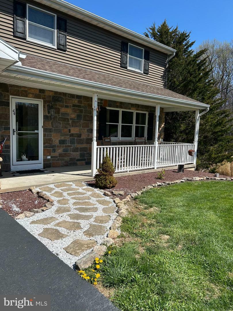 Property Photo: 44 High View Lane PA 19539