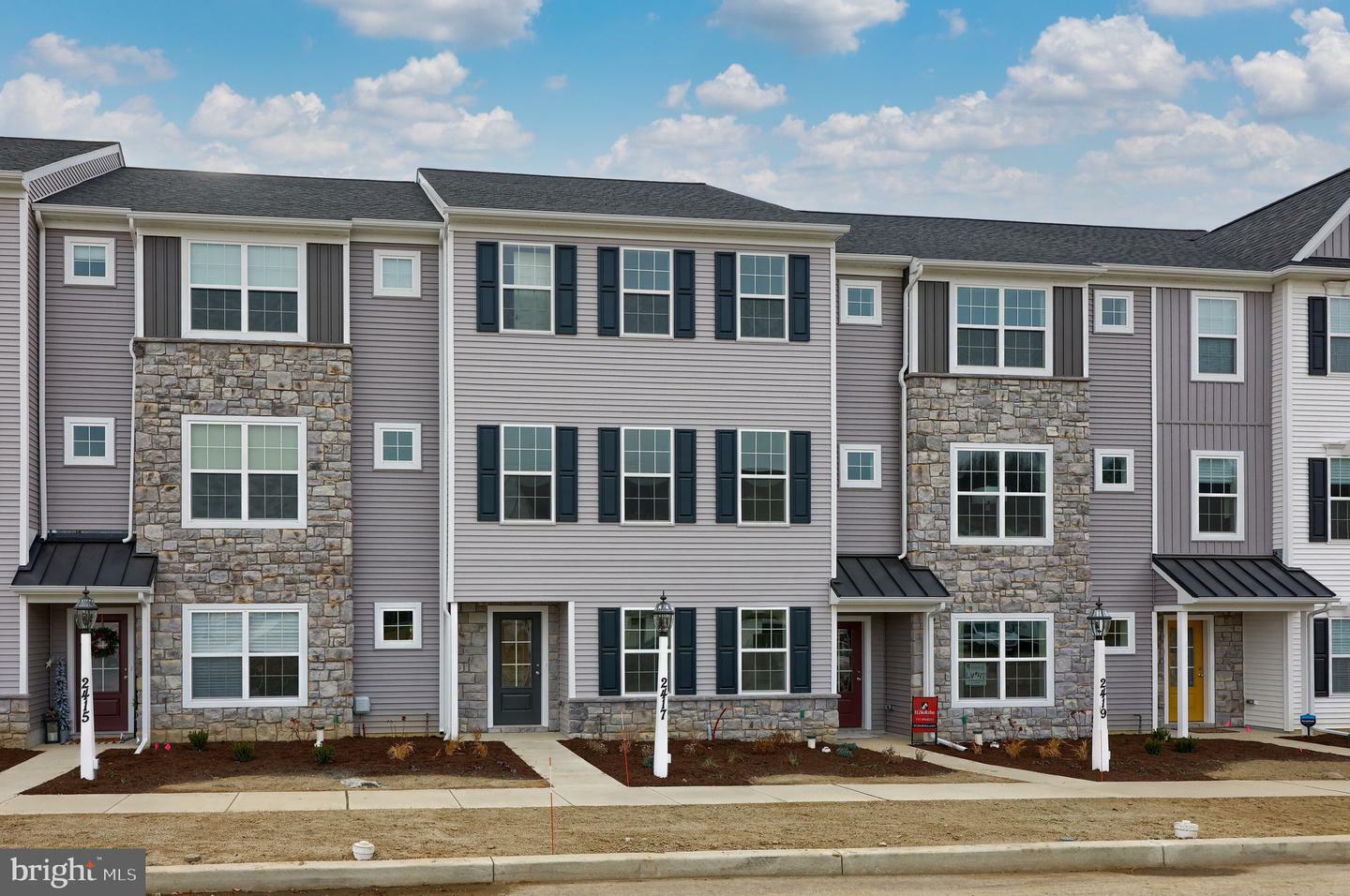 Property Photo: 2417 Spring Water Circle PA 17601