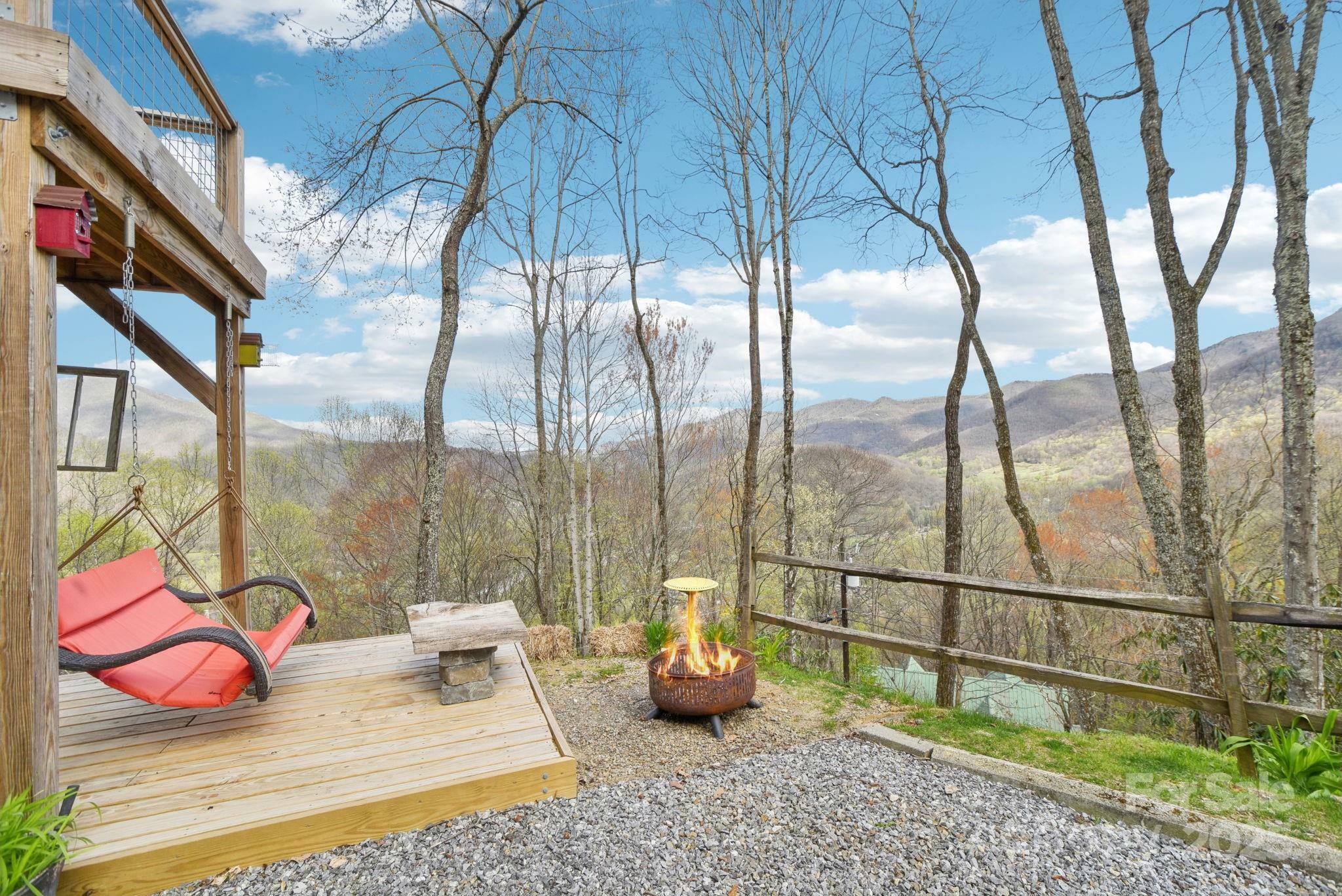 Property Photo: 1426 Setzer Cove Road NC 28751