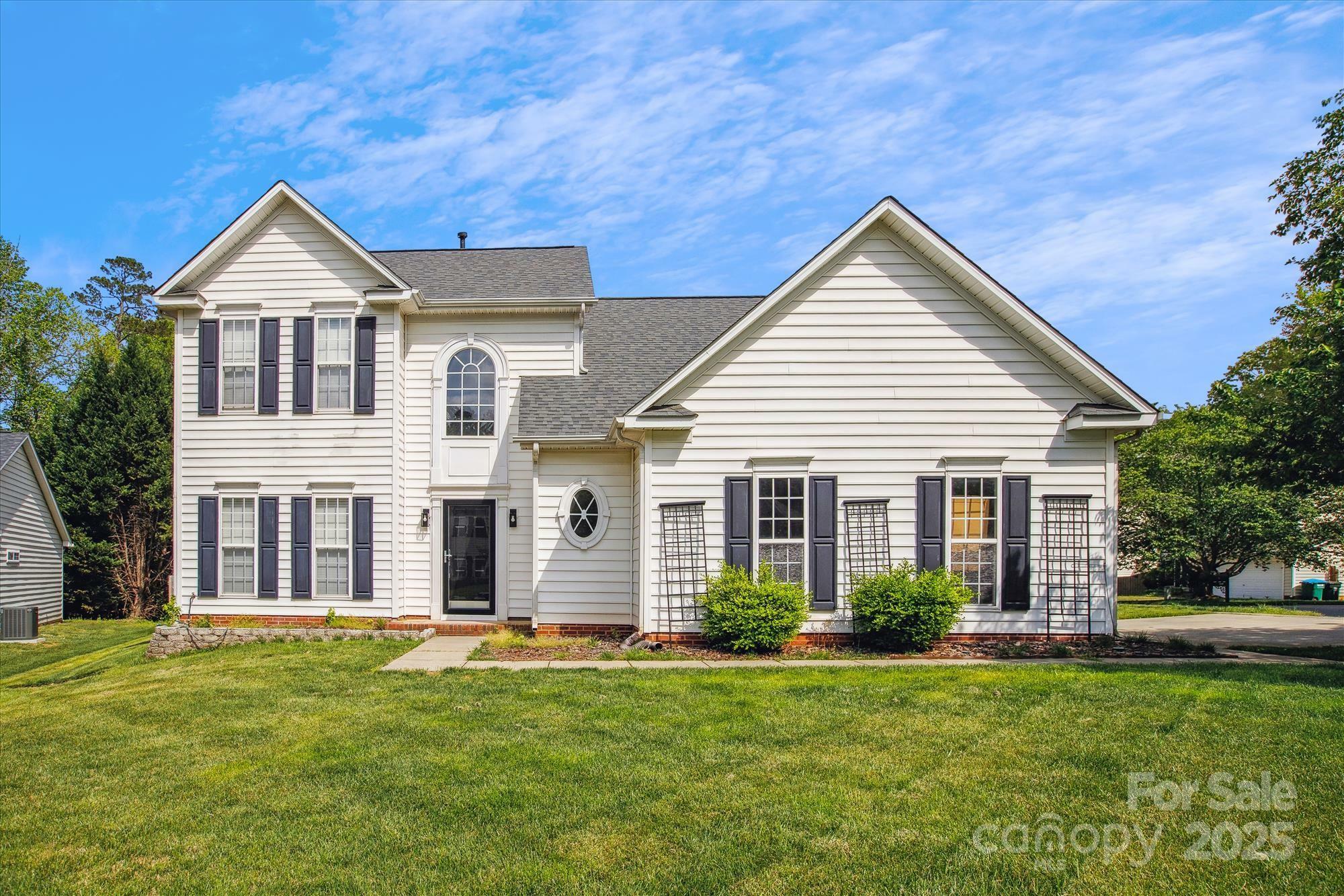 Property Photo: 1836 Danny Court NC 28105