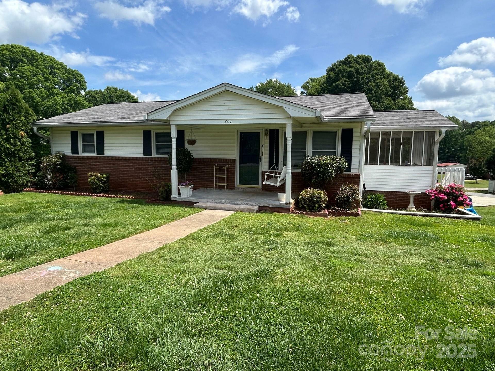 201 Mitchell Street  Belmont NC 28012 photo