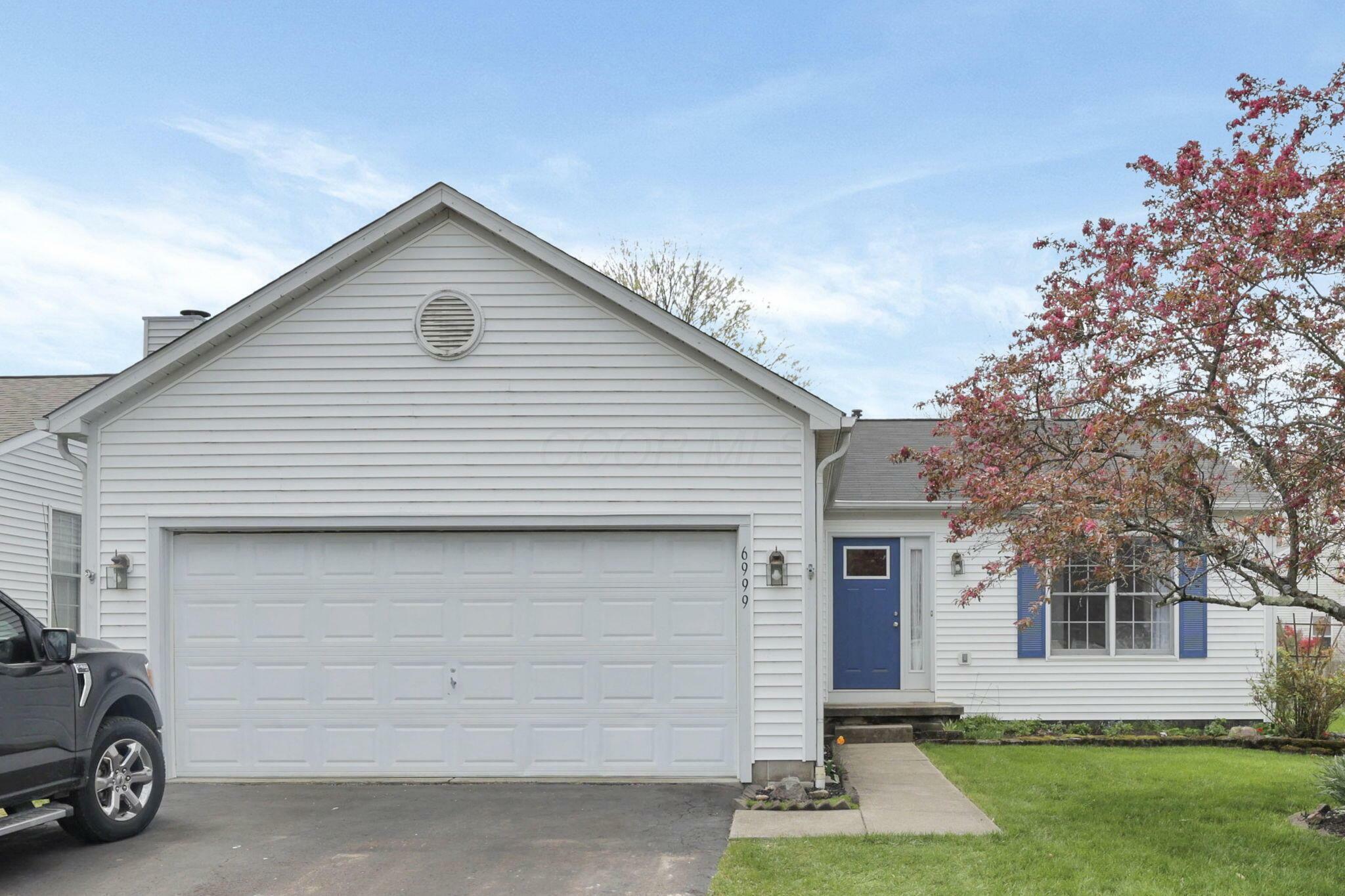 Property Photo: 6999 Winchester Crossing Boulevard OH 43110