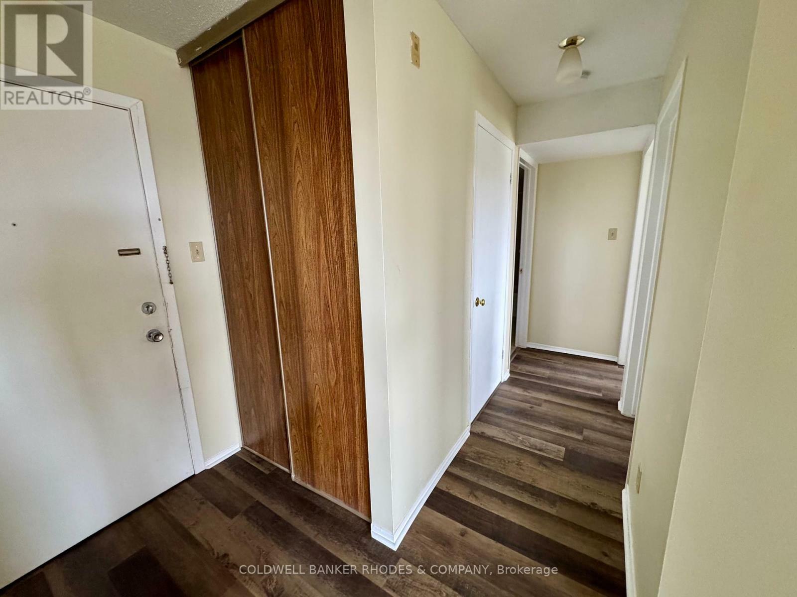 Photo de la propriété: 325 Centrum Boulevard 302 ON K1E 3W8