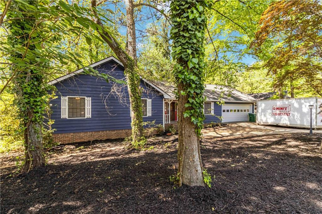 Property Photo: 5272 Cumberland Way GA 30087