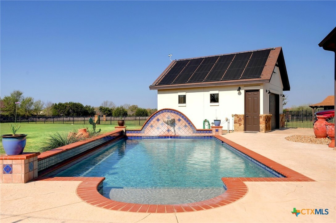 Property Photo: 169 Silverado Drive TX 78633