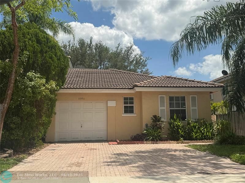 8990 NW 53rd Ct  Sunrise FL 33351 photo