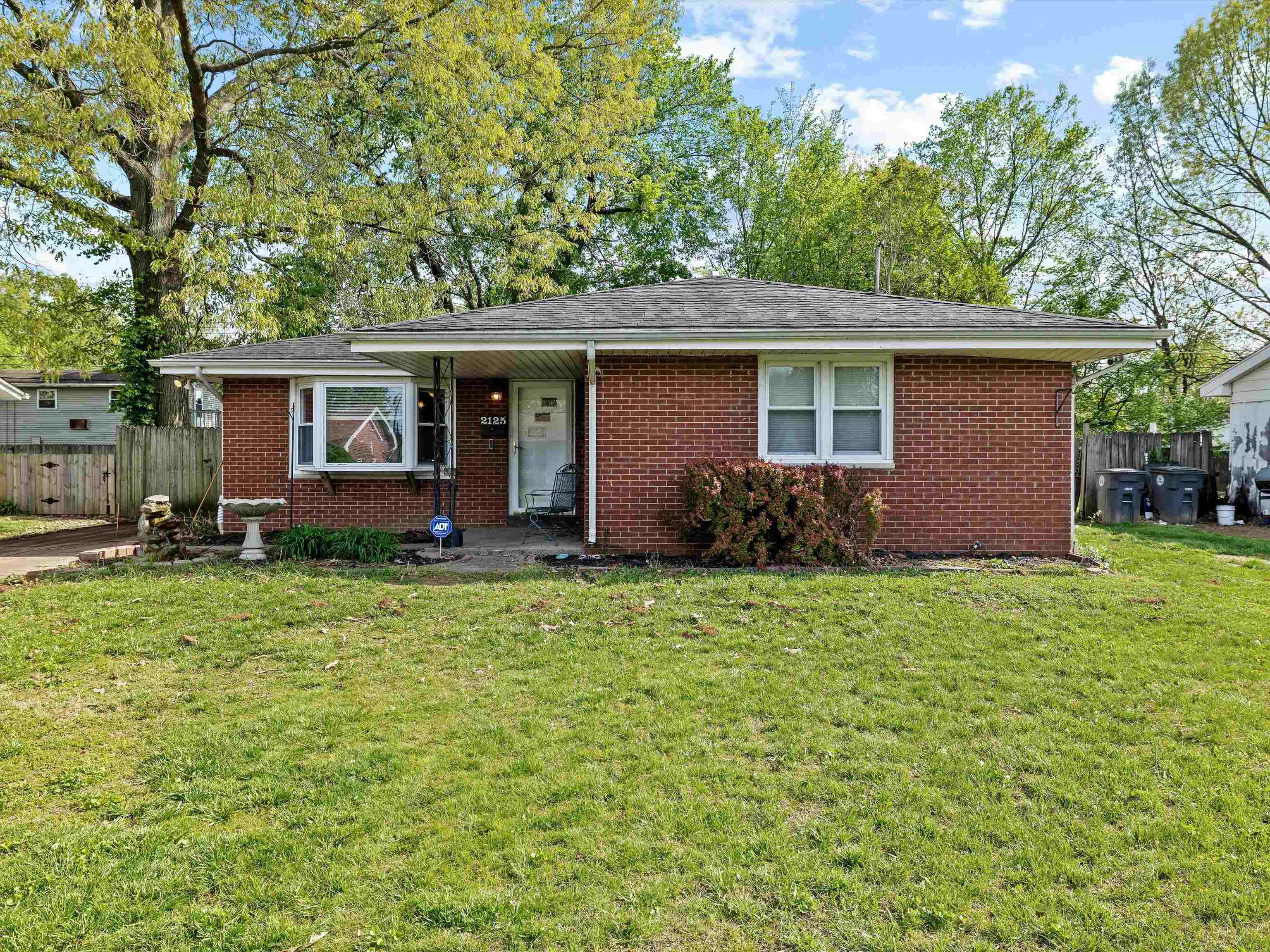 Property Photo: 2125 Mahrendale Avenue IN 47714