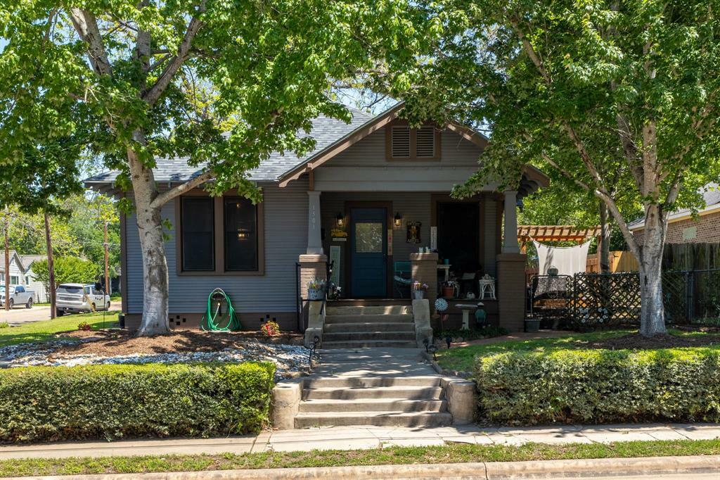 Property Photo: 1501 S Austin Street TX 77833