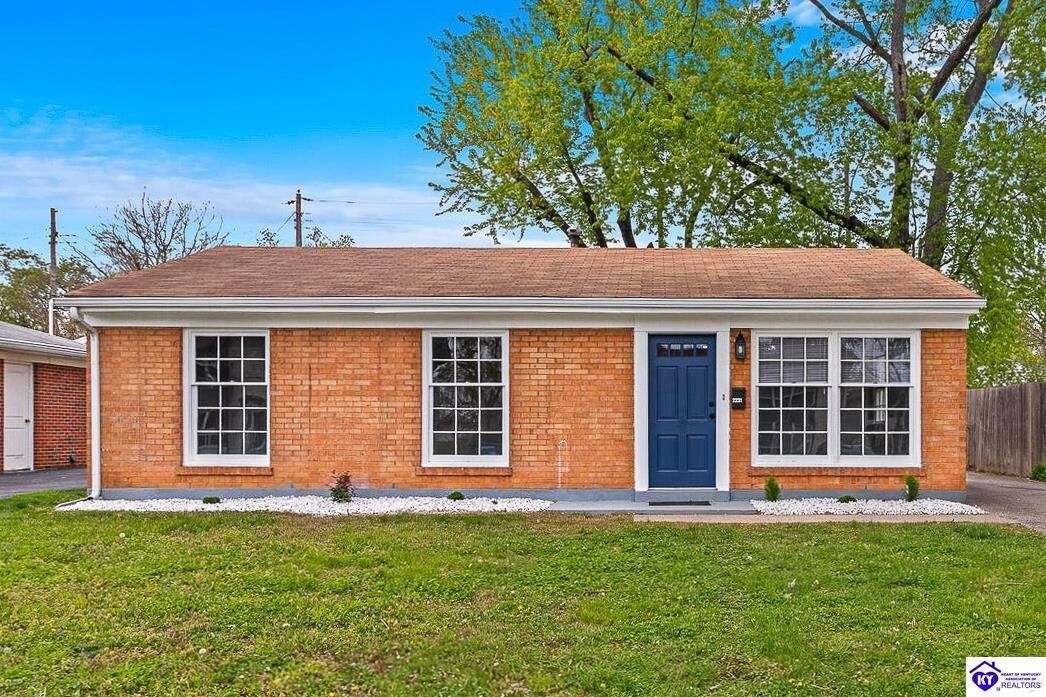 Property Photo:  2231 Liverpool In  KY 40218 