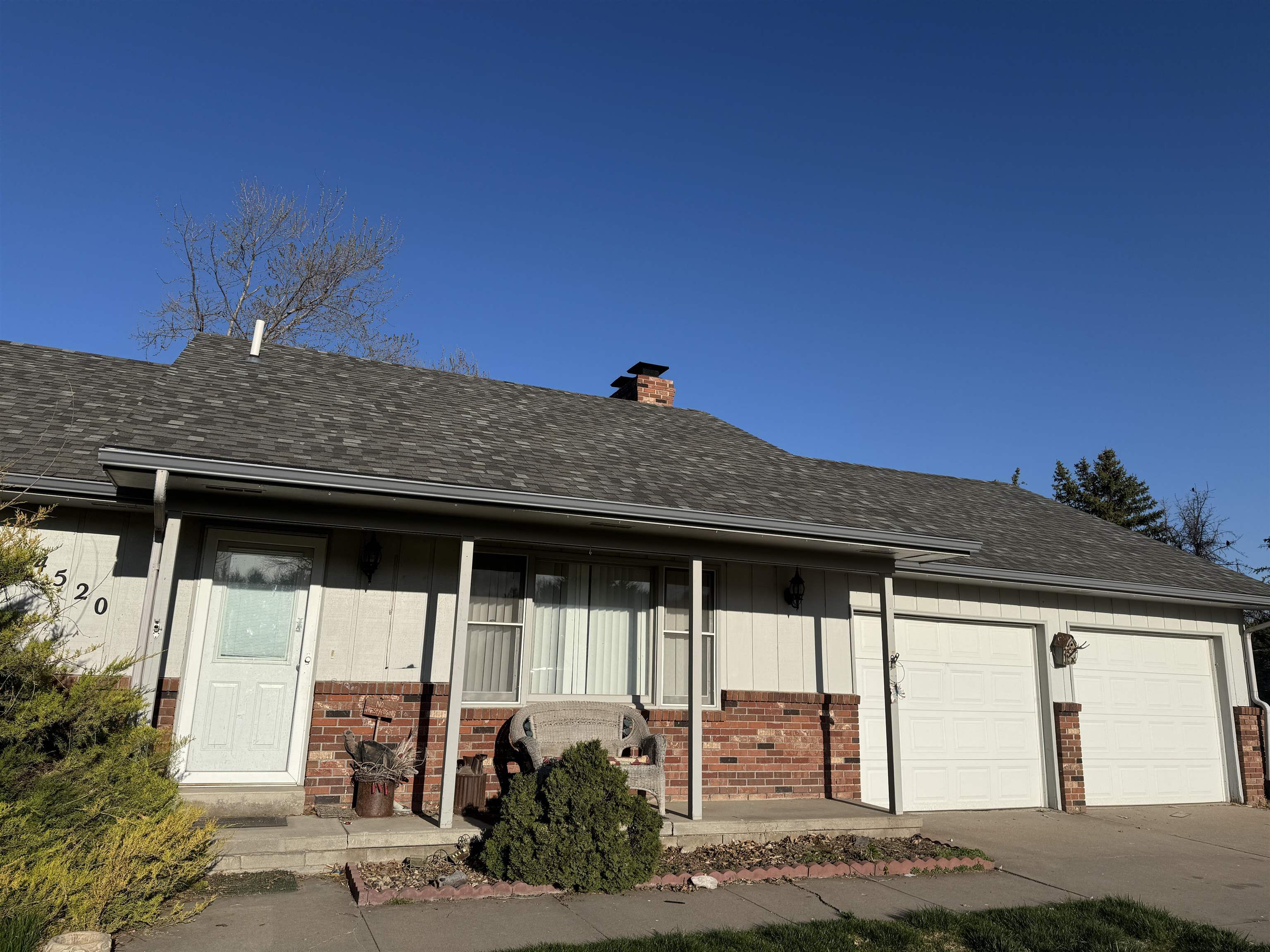 Property Photo: 4520 S Heritage Drive NE 69101