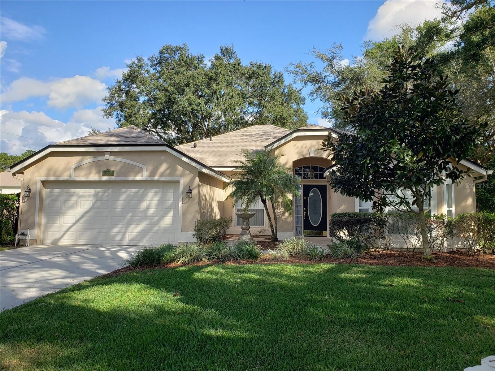 Property Photo: 1612 Sweetwater West Circle FL 32712