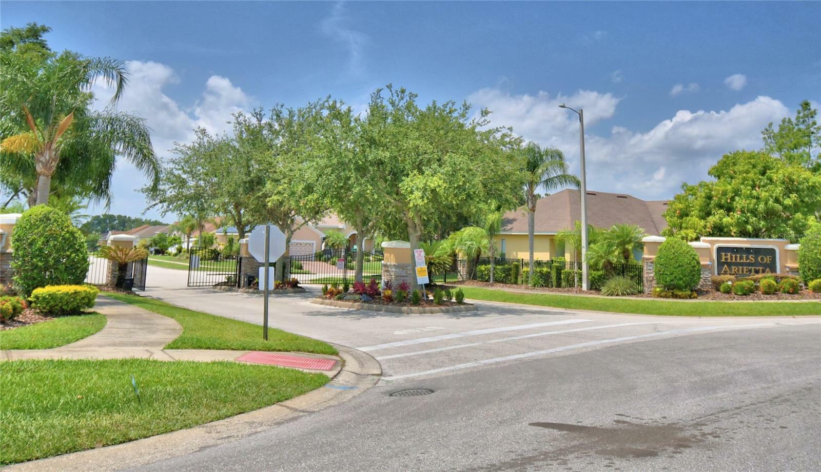 Property Photo: 186 Viola Drive FL 33823
