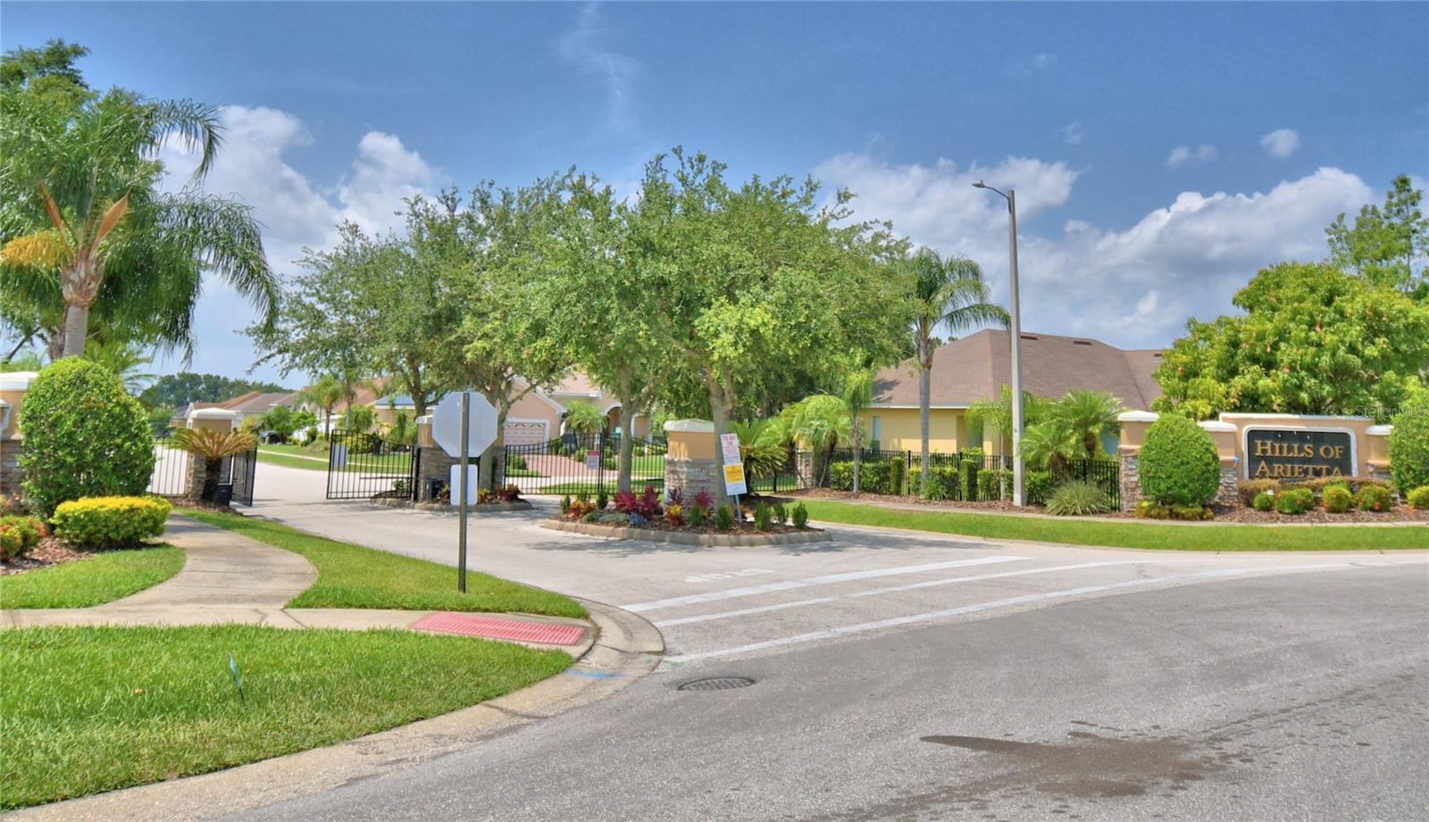 Property Photo: 186 Viola Drive FL 33823