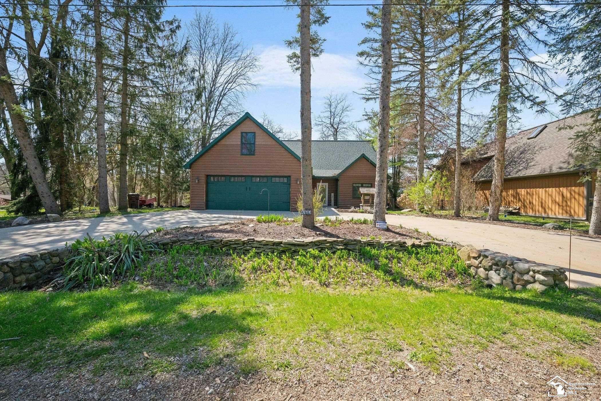 Property Photo: 160 Eastshore Drive MI 49249