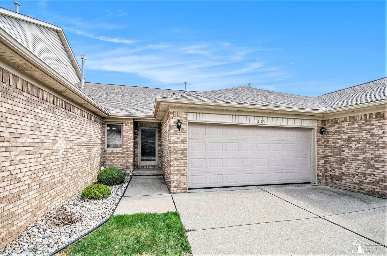 Property Photo:  1155 Robin Drive  MI 48161 