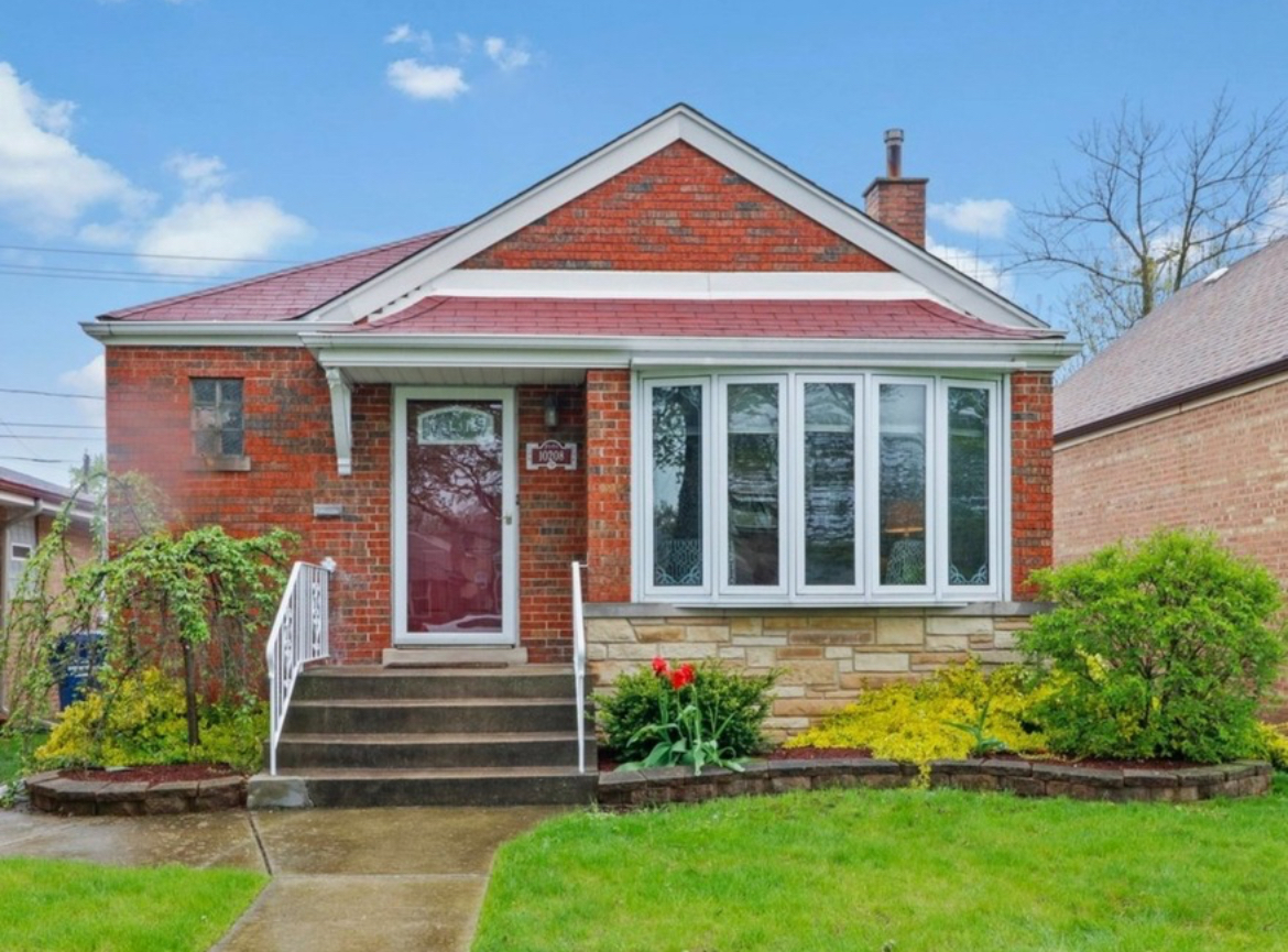 Property Photo: 10208 S California Avenue S IL 60805