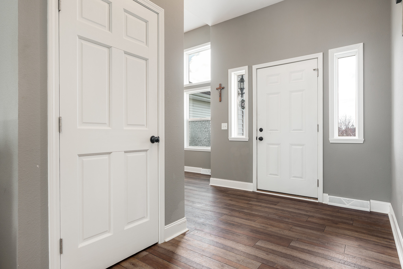 Property Photo: 618 Ashleigh Lane IL 61073