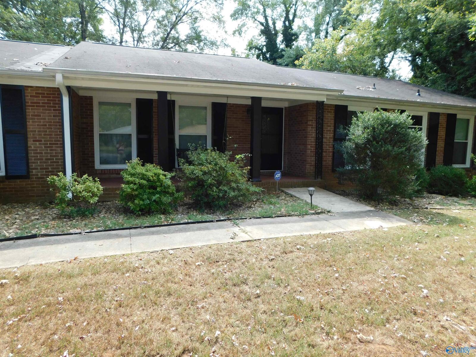 Property Photo: 400 Hillmont Avenue NW AL 35805