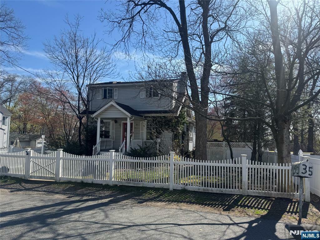 35 Minns Avenue  Wayne NJ 07470 photo