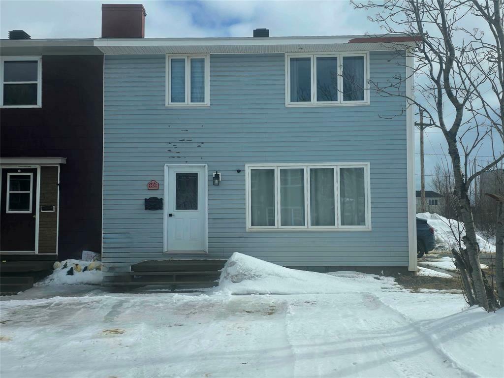 Property Photo: 408 Grenfell Crescent NE A2V 1J4