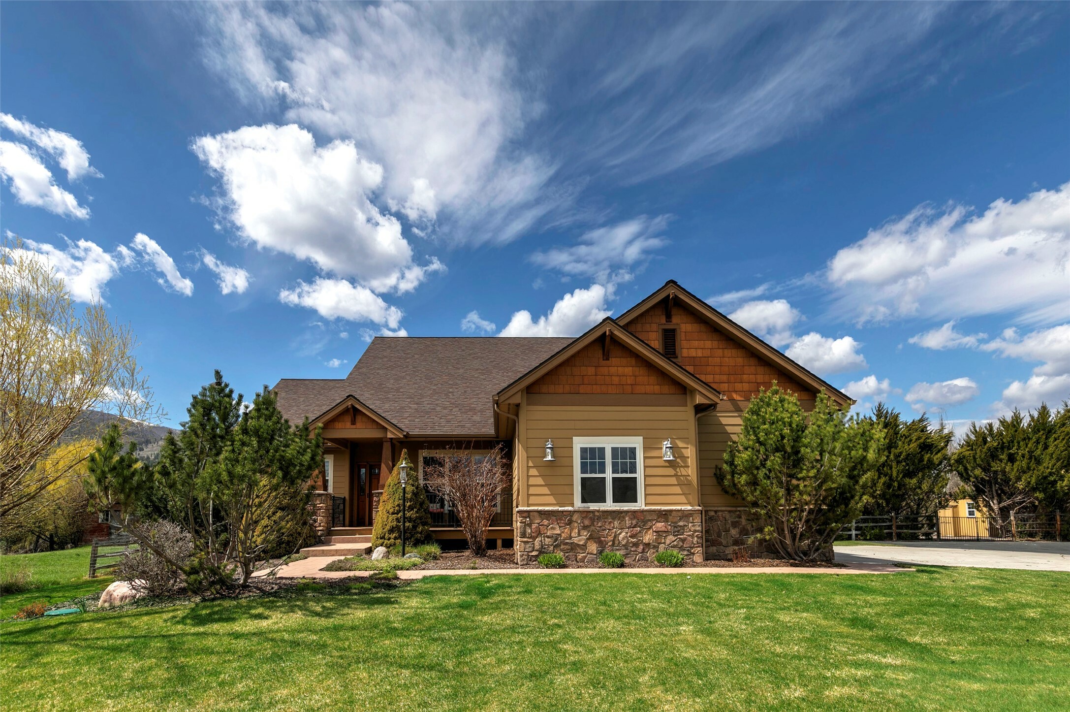 Property Photo: 2200 Rafferty Lane MT 59804