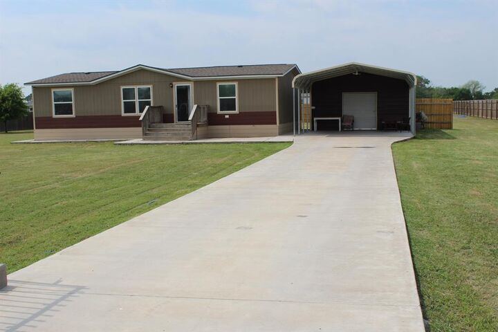 142 Lillie Valley Road  Gholson TX 76705 photo