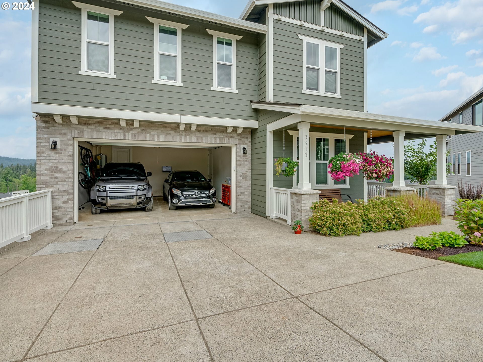 Property Photo: 3913 NW 62nd Cir WA 98607