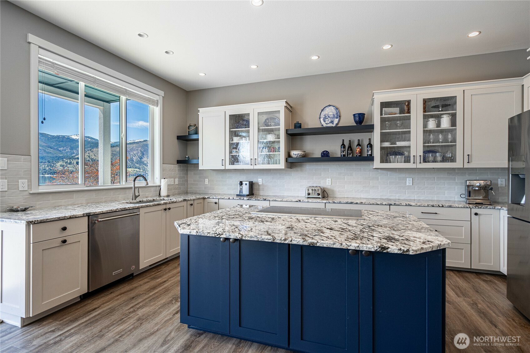 Property Photo: 665 Manson Boulevard WA 98831