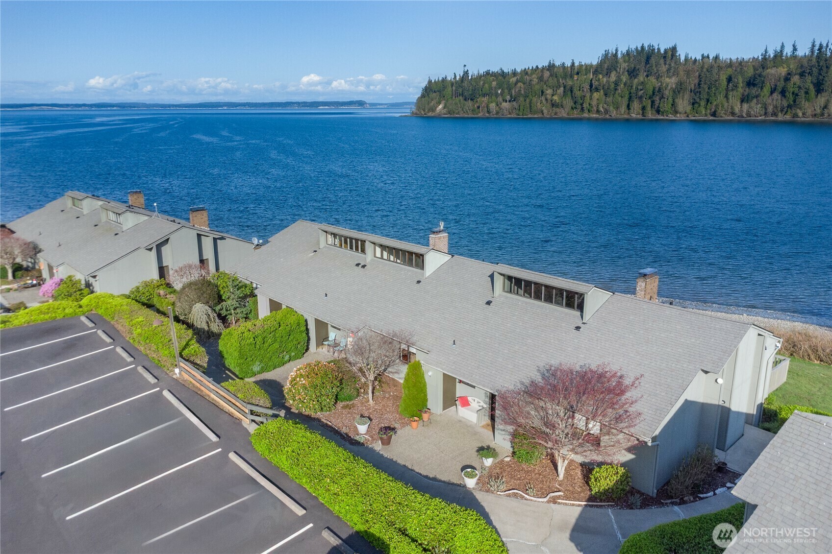 Property Photo: 80 Cascade Place Apt 29 WA 98365