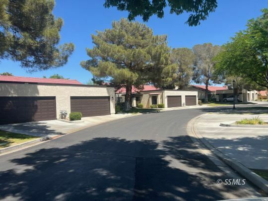 Property Photo: 316 Monterey Dr CA 93555