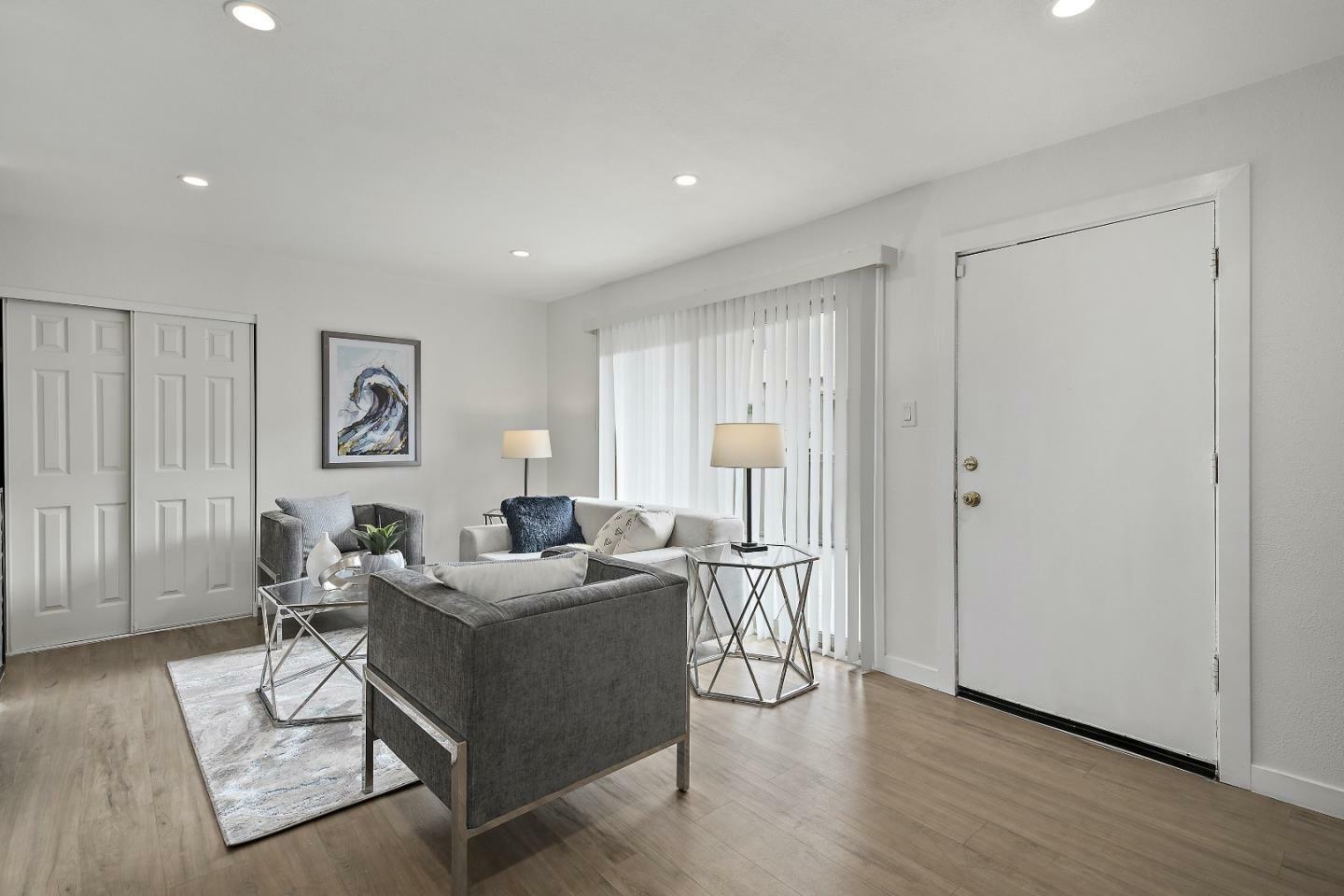 Property Photo: 410 Auburn Way 19 CA 95129