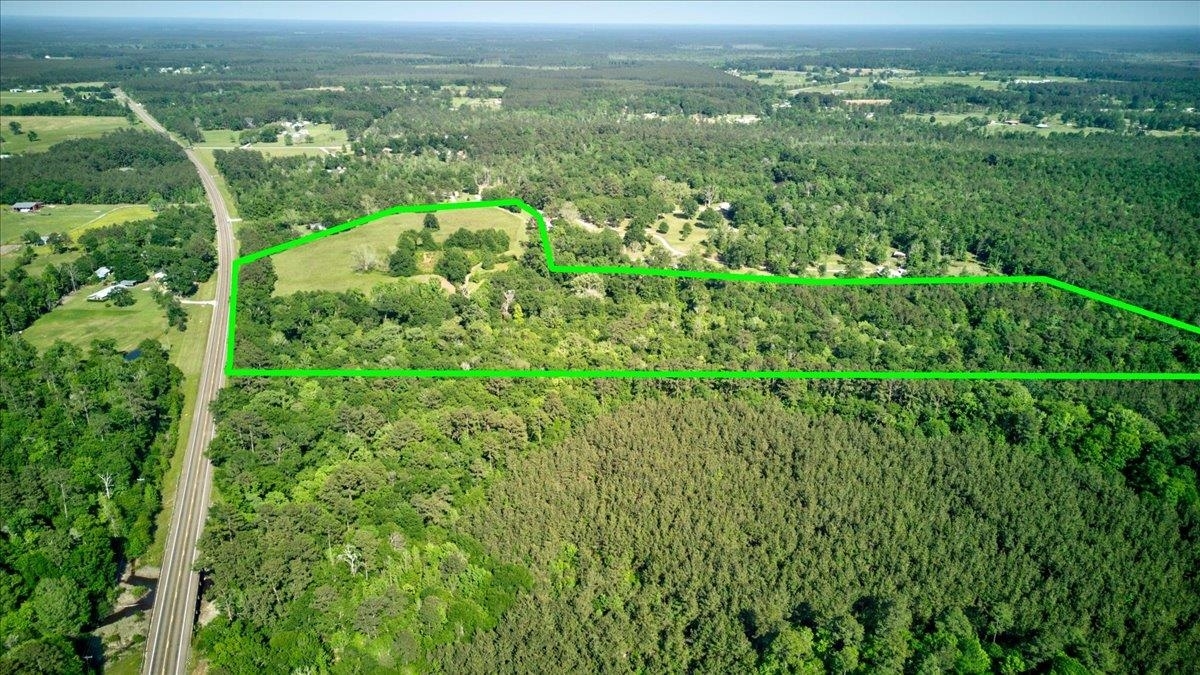 360 Private Road 8197  Buna TX 77612 photo