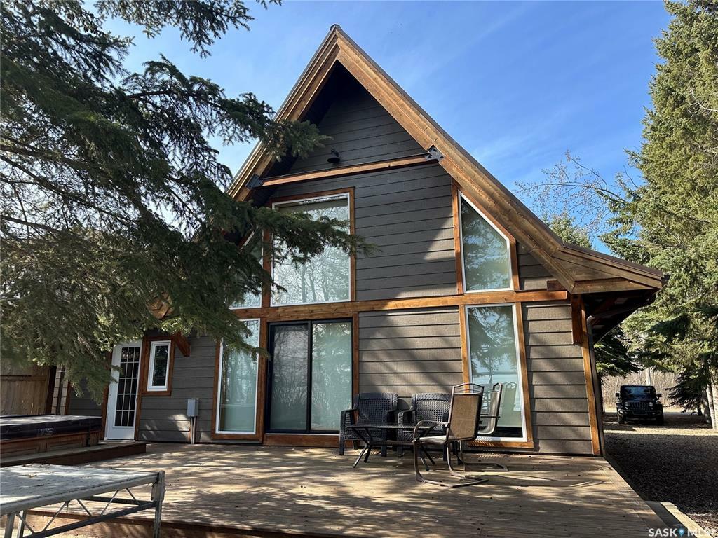 Property Photo:  405 Parkland Avenue  SK S0M 1J0 