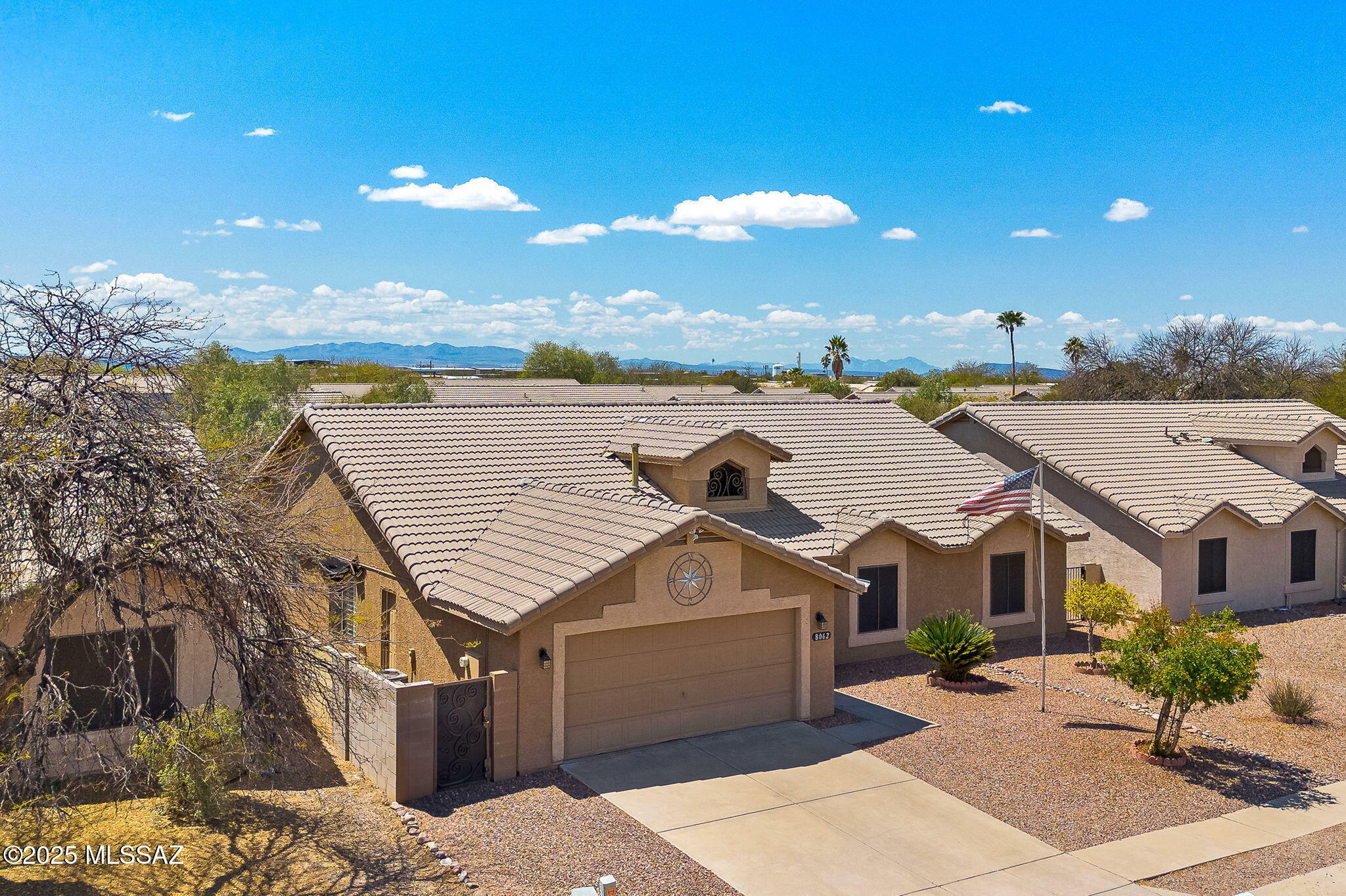 Property Photo: 8062 S New Abbey Drive AZ 85747