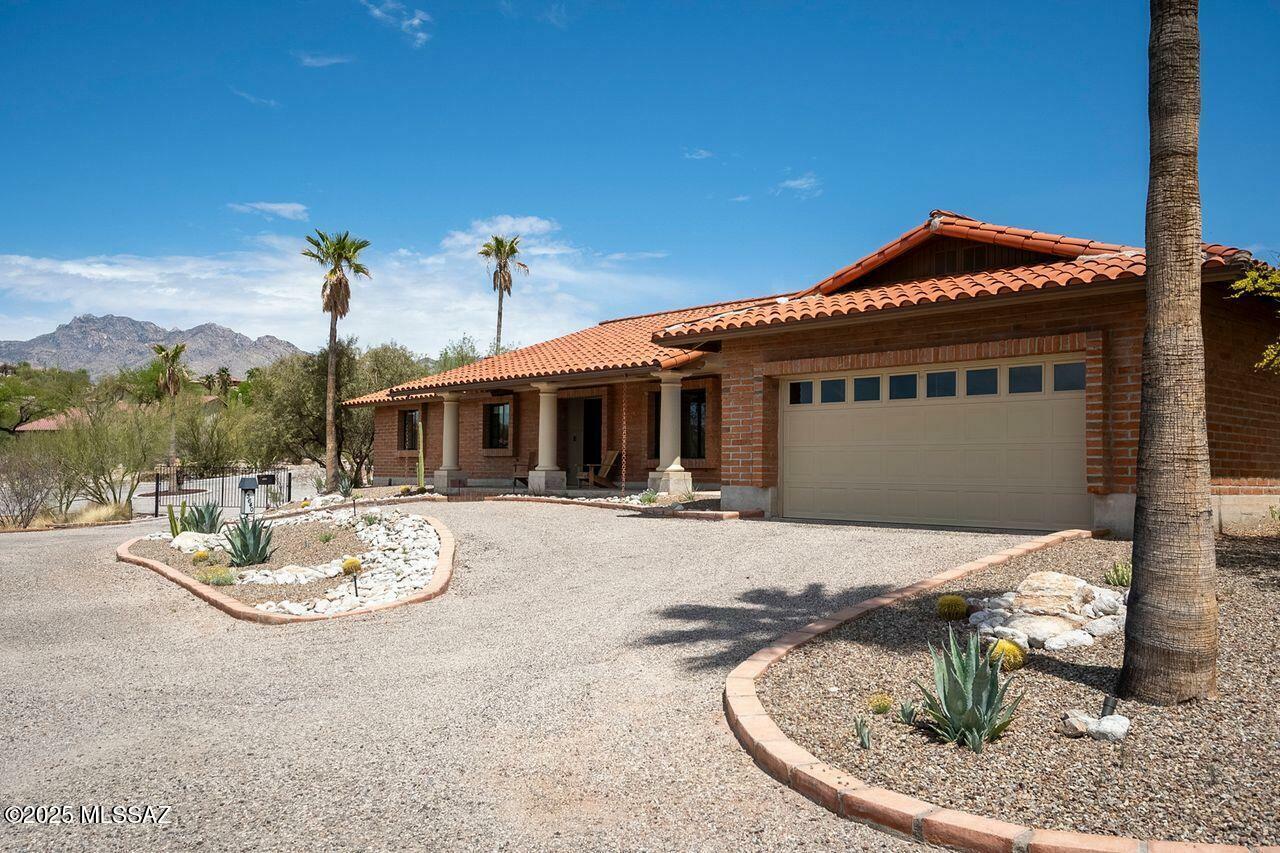 Property Photo: 3640 N Calle De Amigos AZ 85750