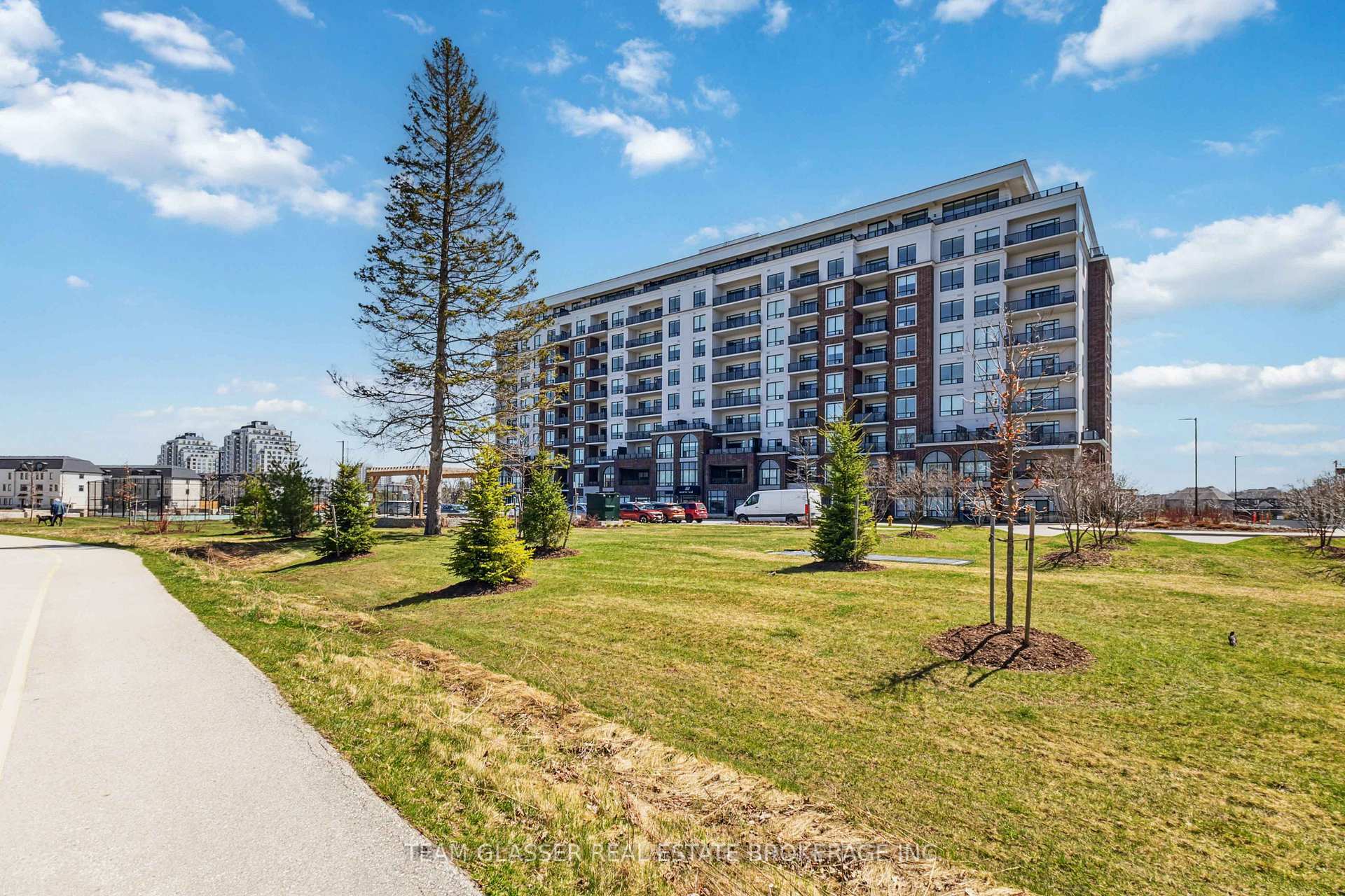 Property Photo: 480 Callaway Road 112 ON N6G 0Z3