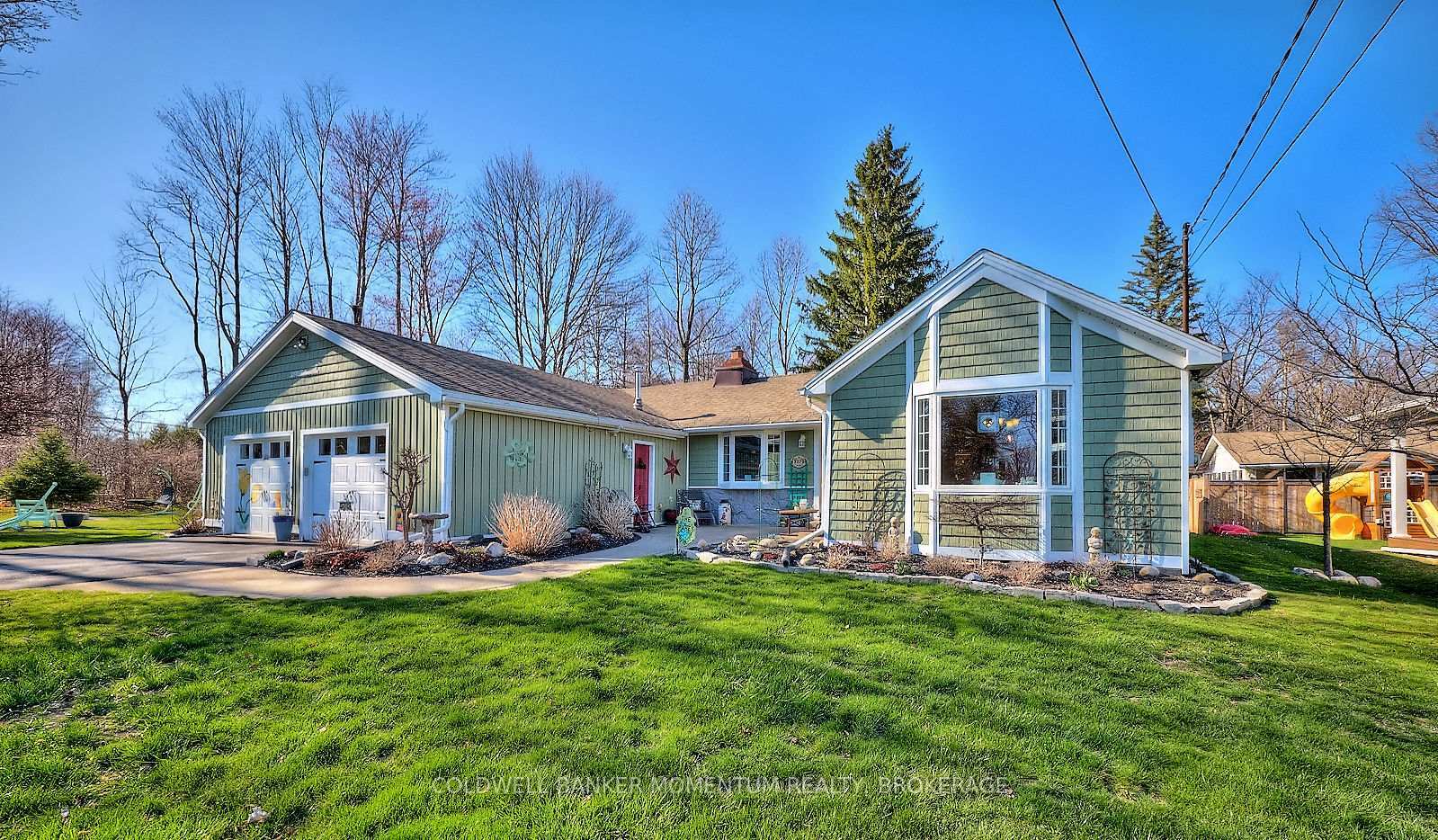 Property Photo: 3270 Bethune Avenue ON L0S 1N0