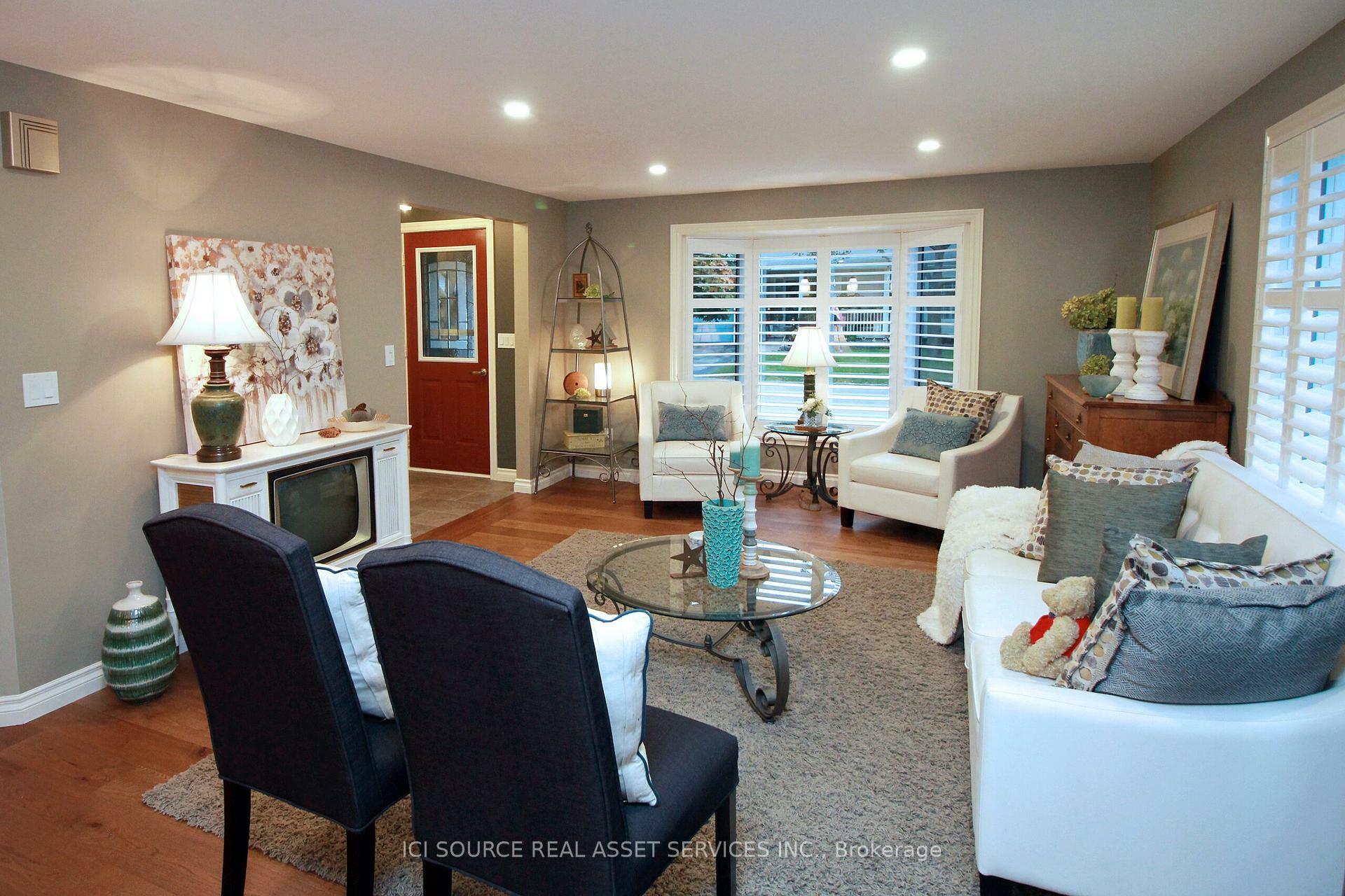 Property Photo: 75 Wilmot Trail ON L1B 1B8