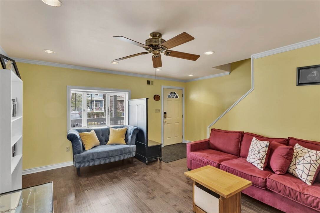 Property Photo: 4554 Carroll St PA 15224